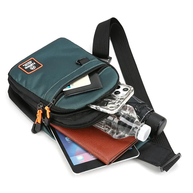 ☔️ Dážď? Žiadny problém! ✨ Nepremokavá crossbody kabelka s viacerými vreckami. 🎒